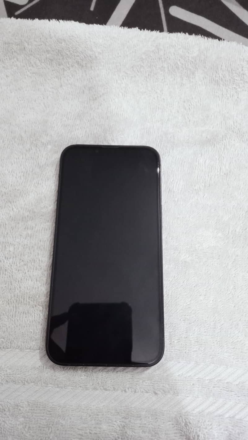 Apple iPhone 13 1