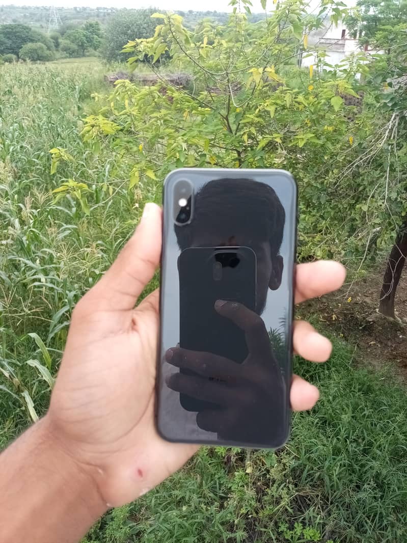 Apple iPhone X 0