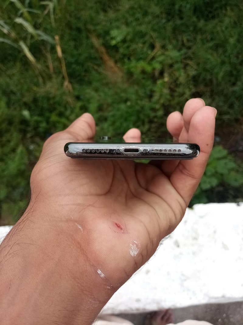 Apple iPhone X 2