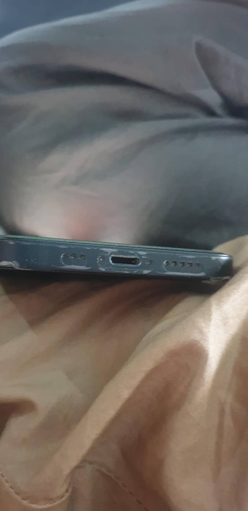 Apple iPhone 13 2