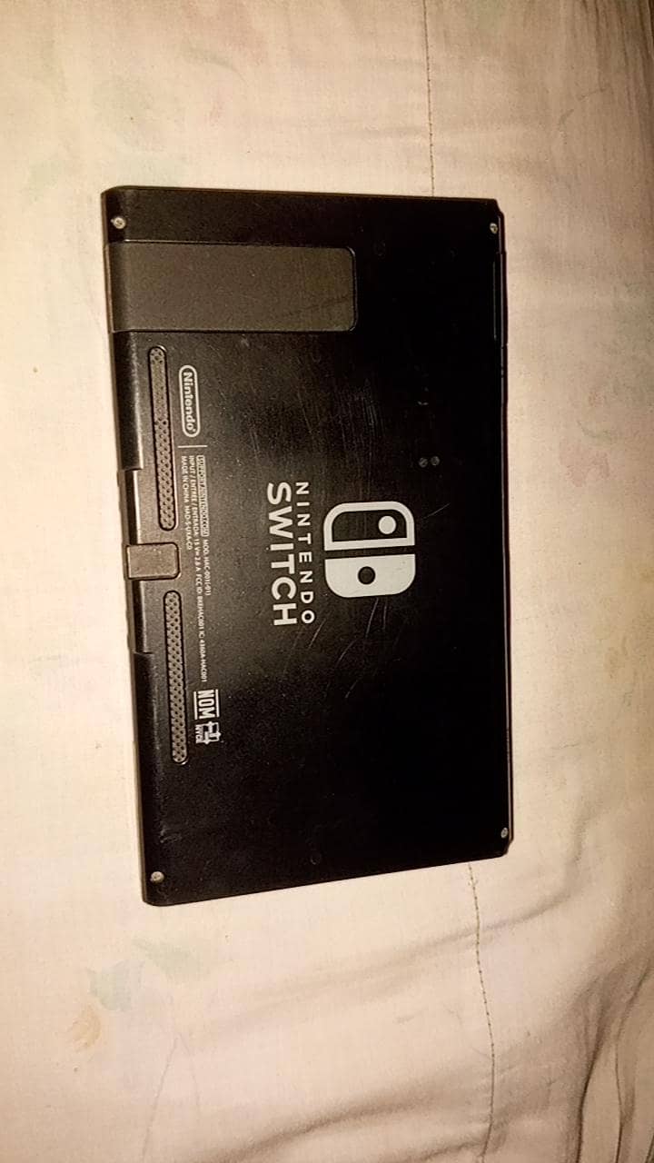 Nintendo Switch 0