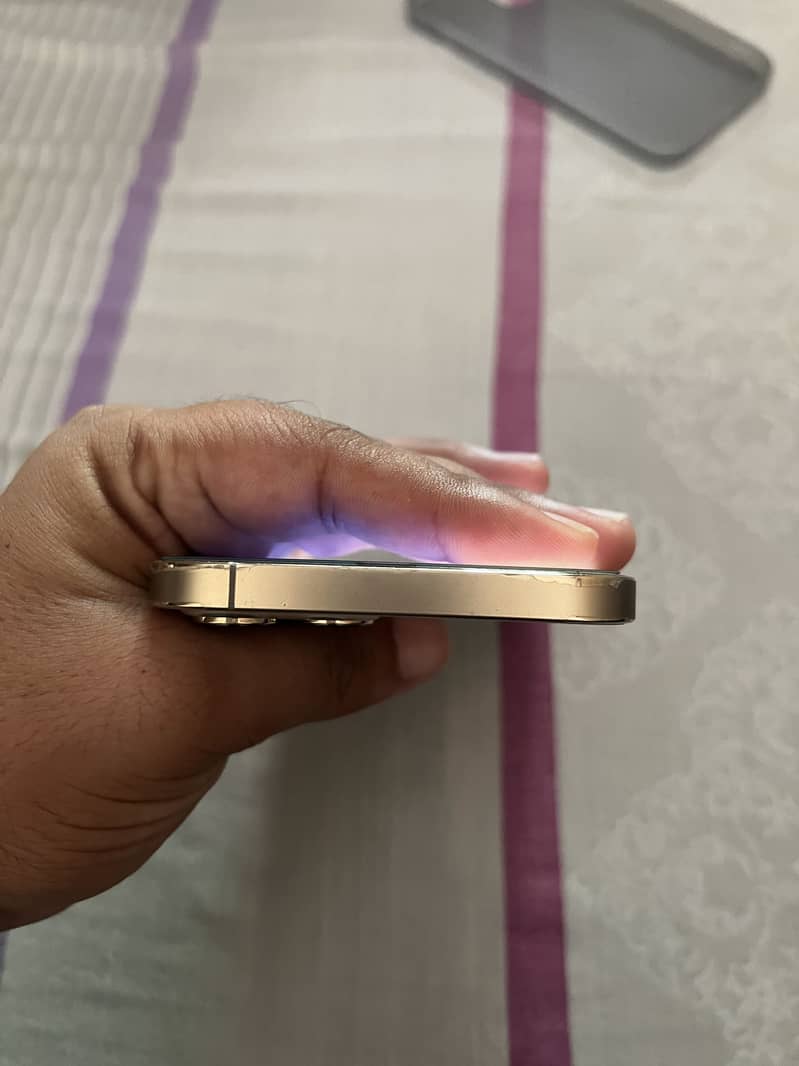 Apple iPhone 12 Pro Max 3