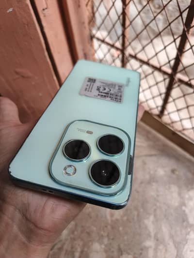 Infinix Hot 40 8+8 256gb gaming fone pta official only 03403924916