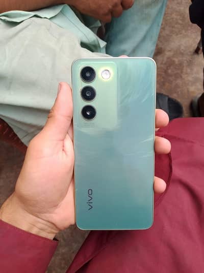 Vivo Y100