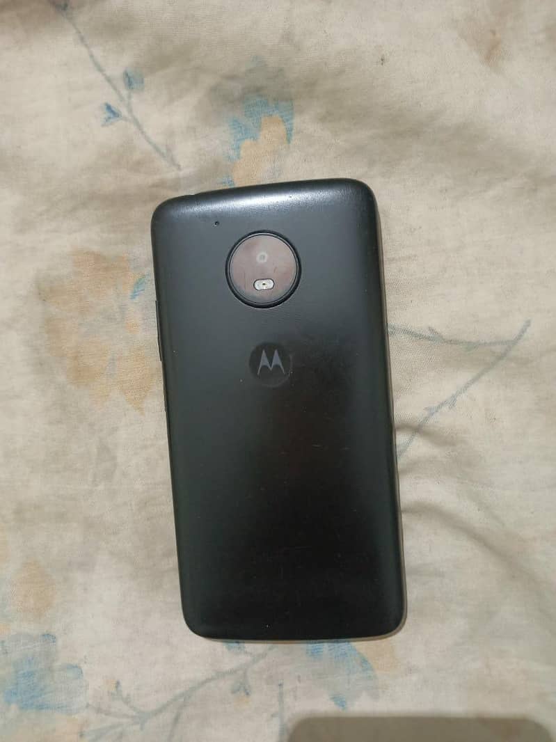 Moto E4 2