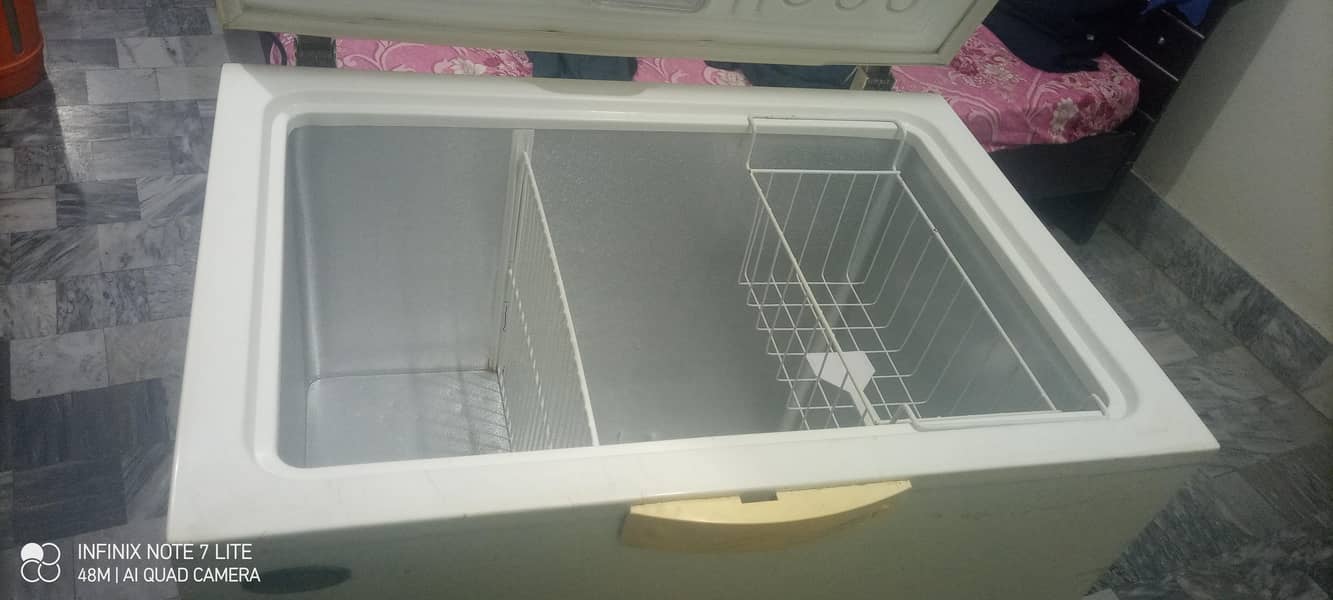 good condition d freezer 1