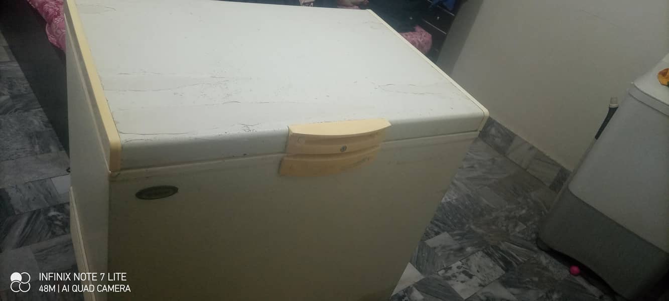 good condition d freezer 2