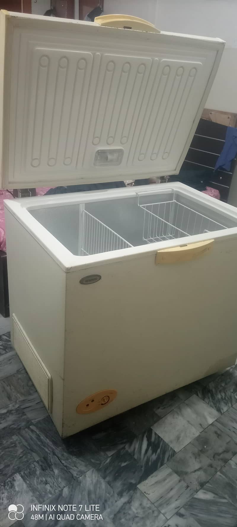 good condition d freezer 3