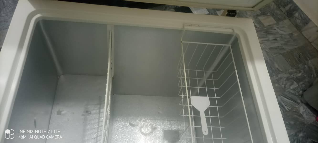 good condition d freezer 5