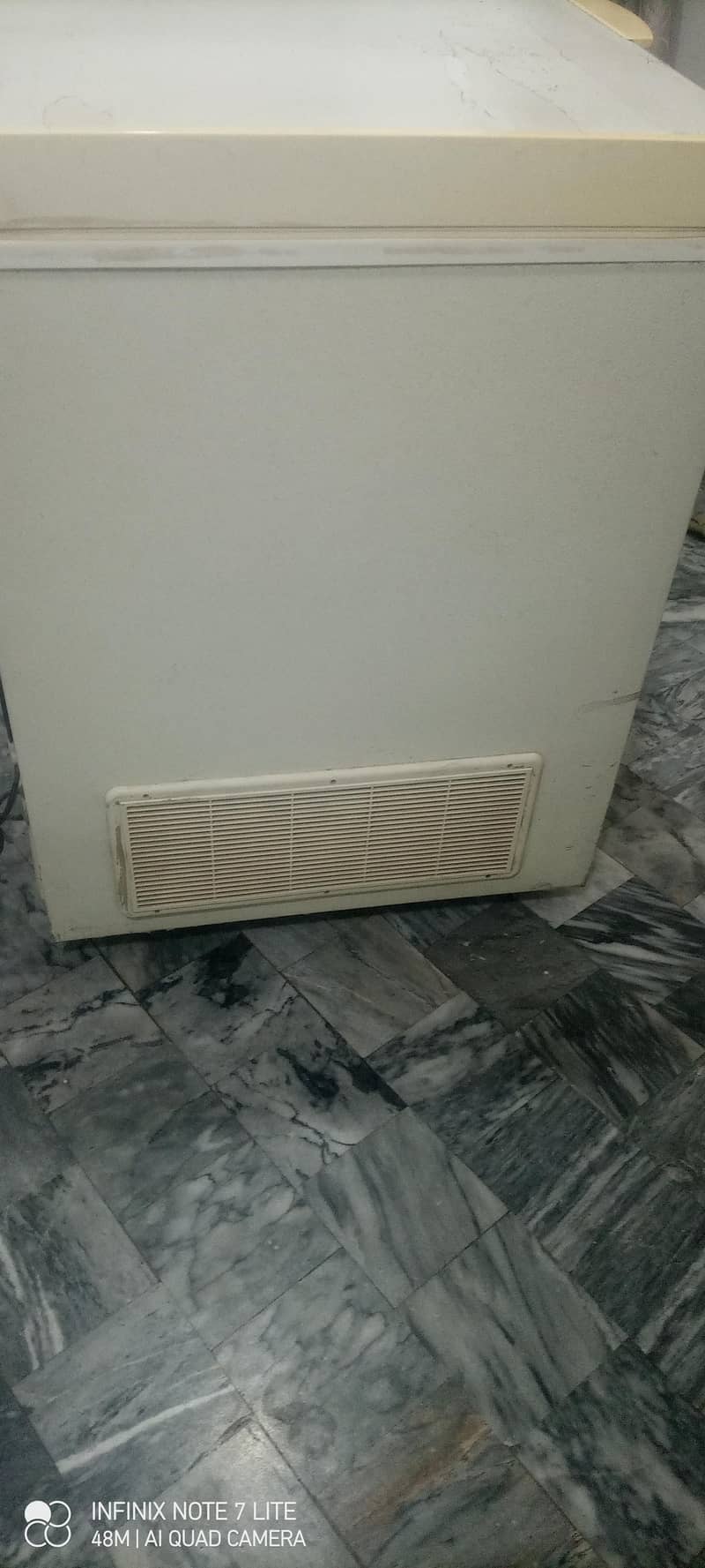 good condition d freezer 7