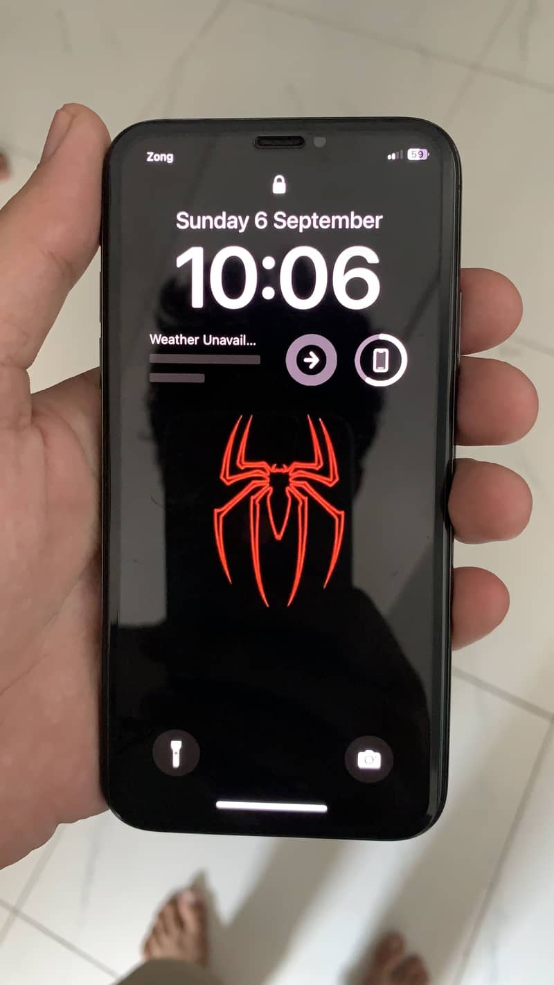 Apple iPhone X 4