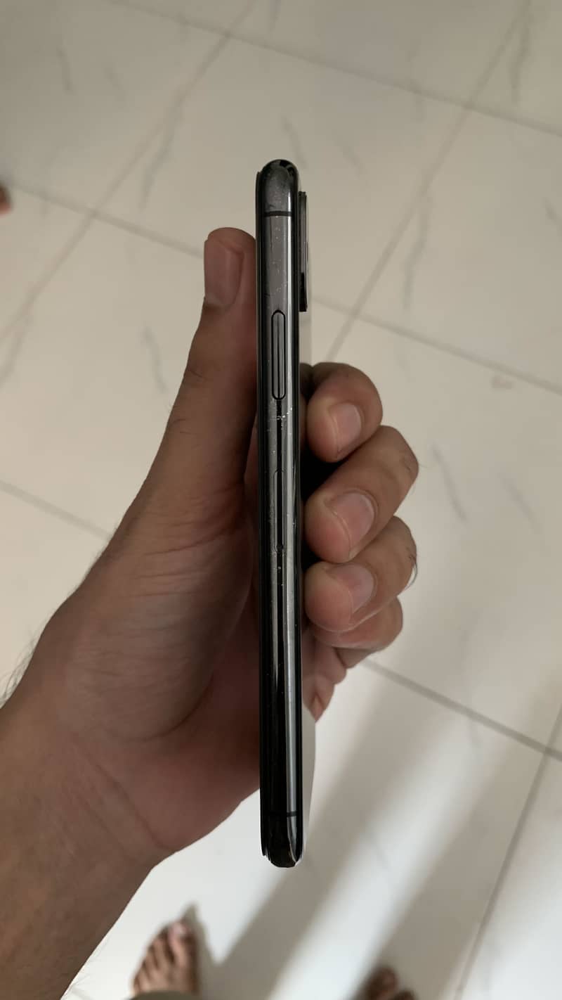Apple iPhone X 6