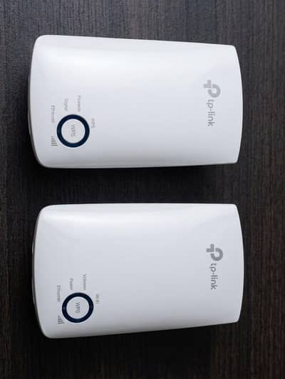 2 x TP-Link 300Mbps Wi-Fi Range Extenders (TL-WA850RE)