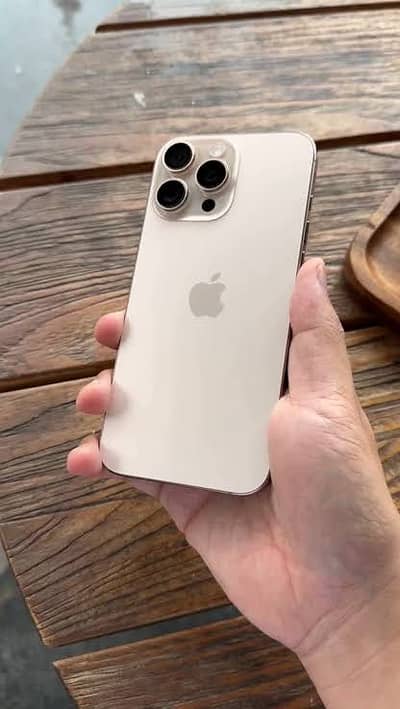 Apple iPhone 16 Pro Max