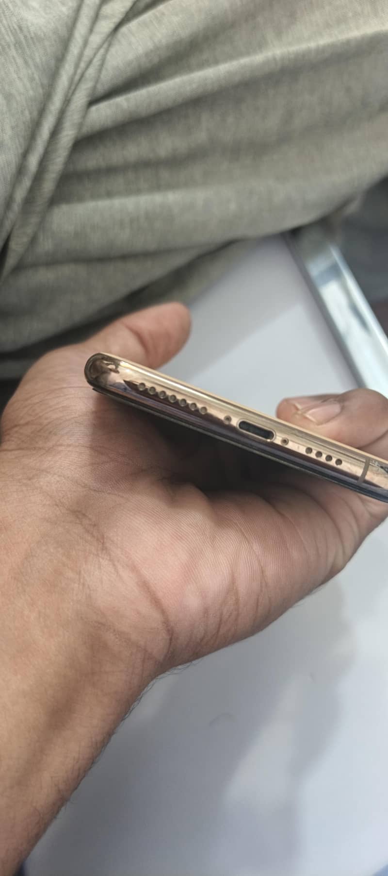 Apple iPhone 11 Pro Max 2