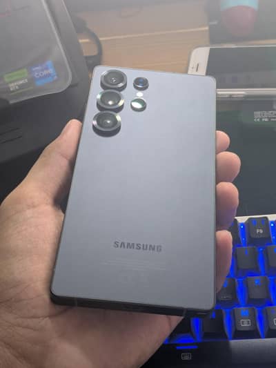 Samsung S25 Ultra - Price negotiable