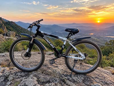 Stoner E5200 Mountain Bycycle – Excellent Condition