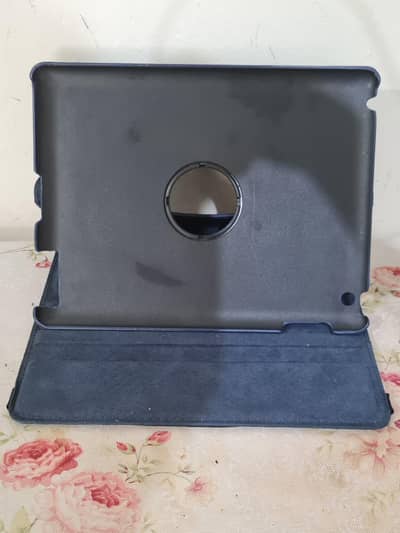 ipad 2 cover good condition