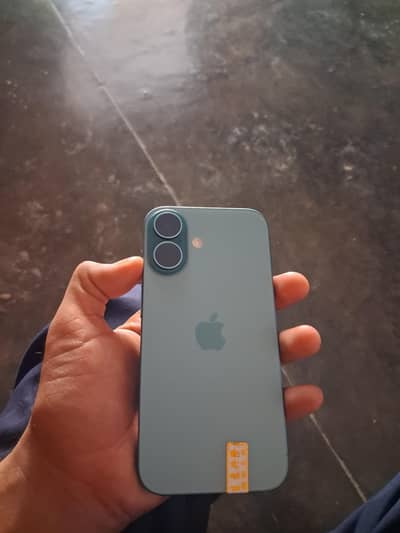 Apple iPhone 16