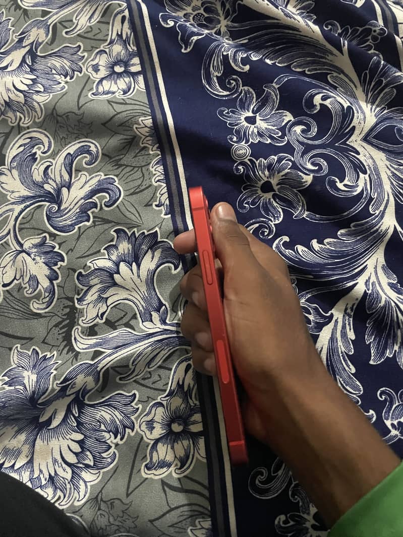 Apple iPhone 12 0