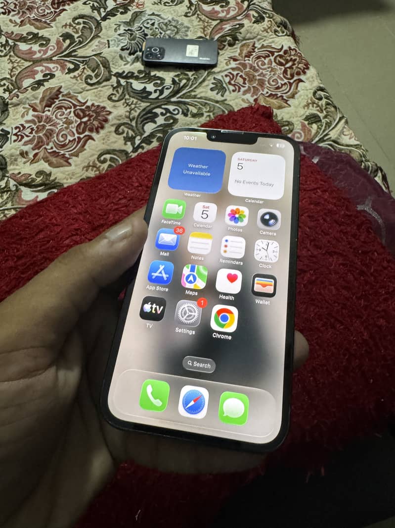 Apple iPhone 13 6