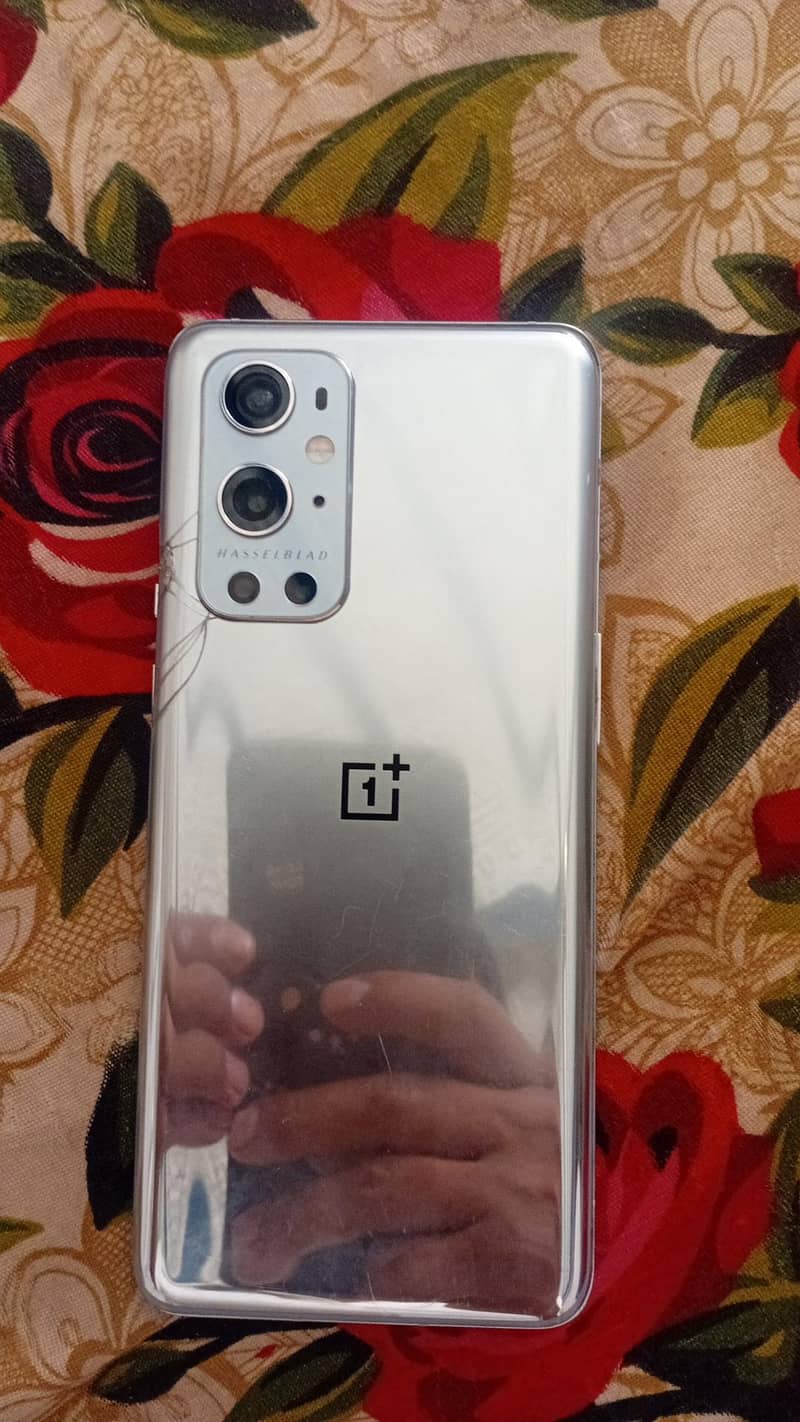 One Plus 9 Pro 12/256 6