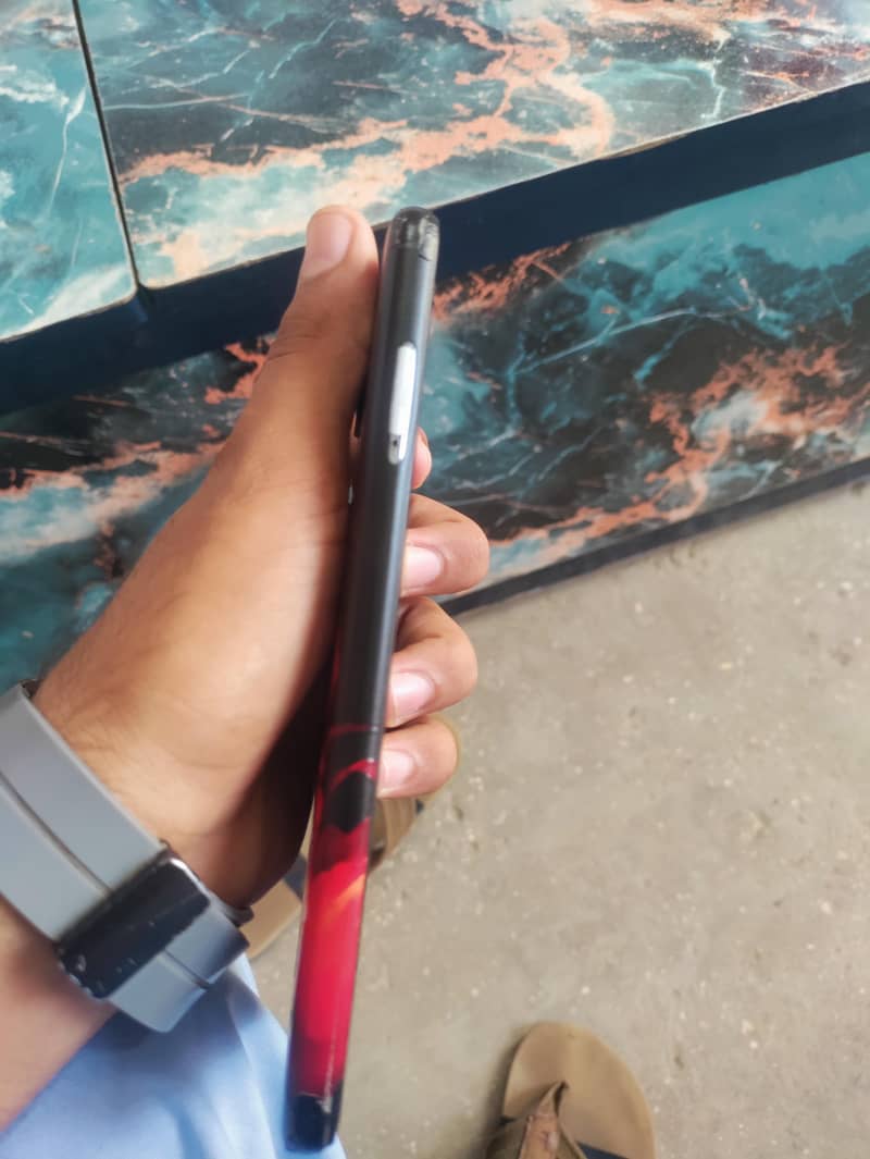 Xiaomi Redmi Note 9S 6