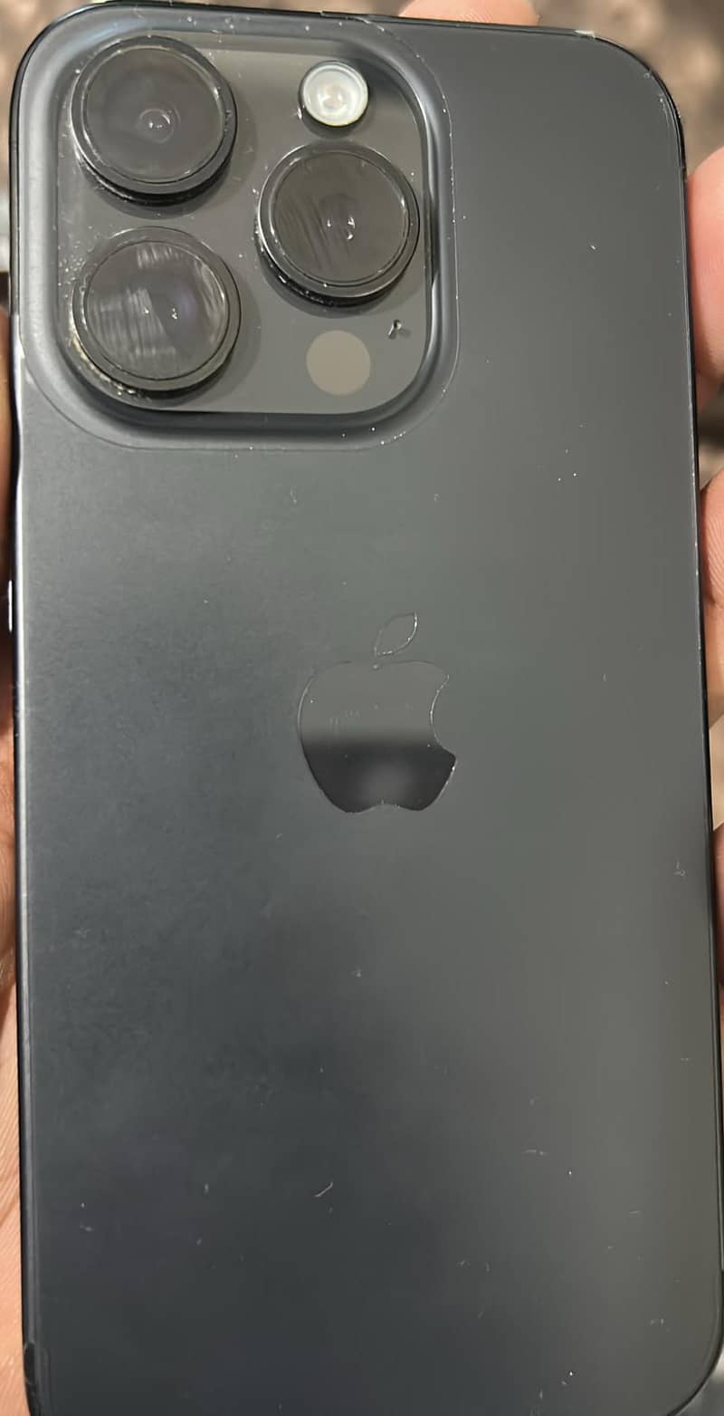 Apple iPhone 15 Pro 2