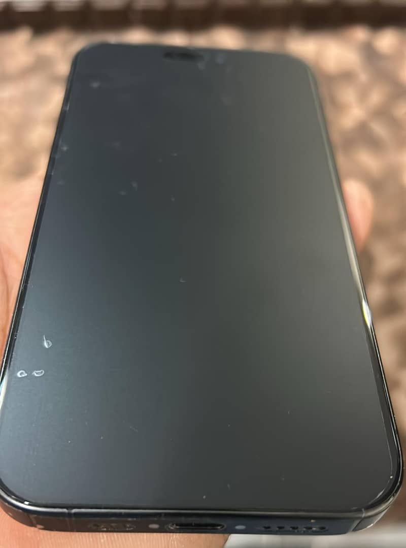 Apple iPhone 15 Pro 4