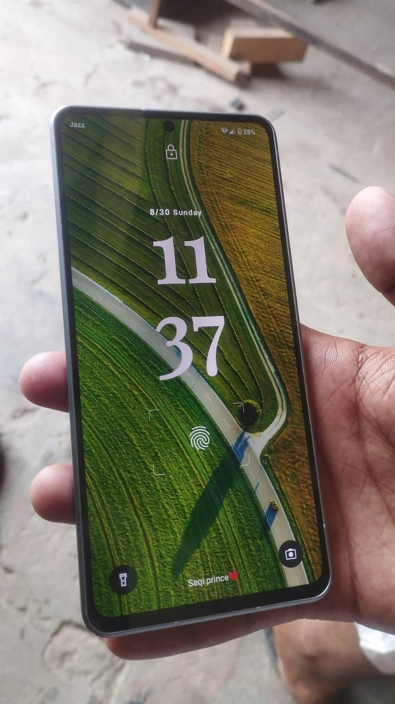 Sharp Aquos r7 2