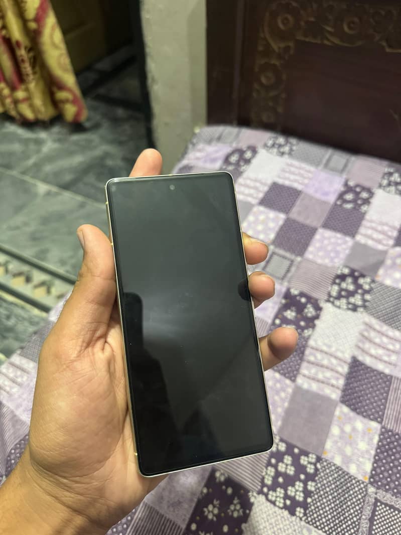 Google Pixel 7 4