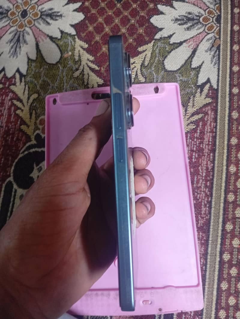 Xiaomi Redmi Note 13 Pro 4