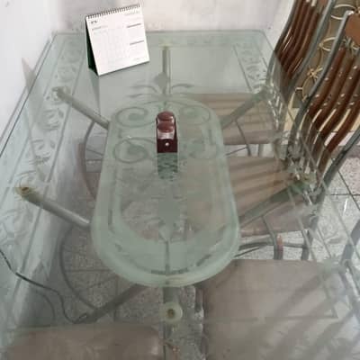 Dinning Table With Chairs