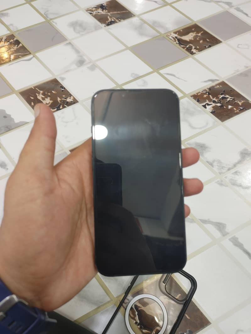 Apple iPhone 14 2