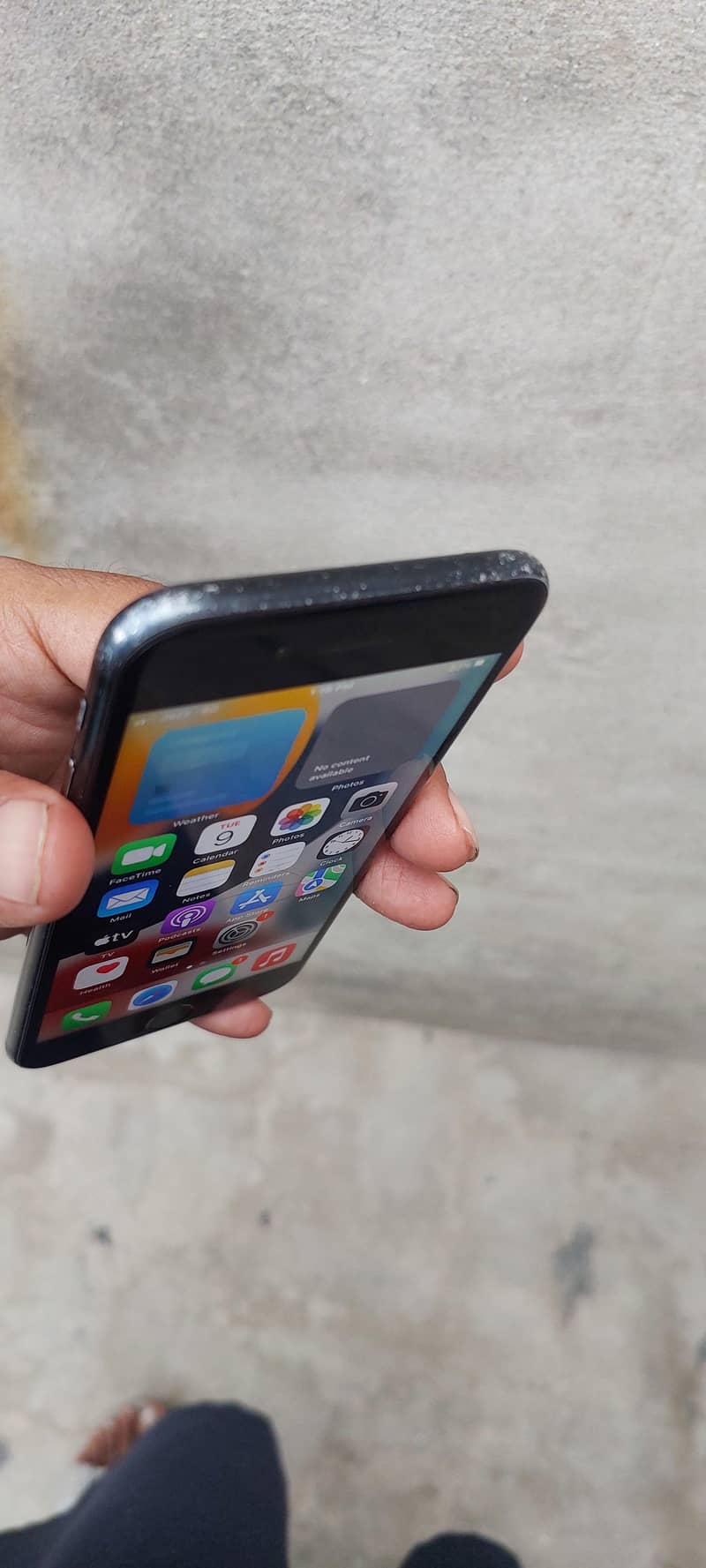 Apple iPhone 7 2