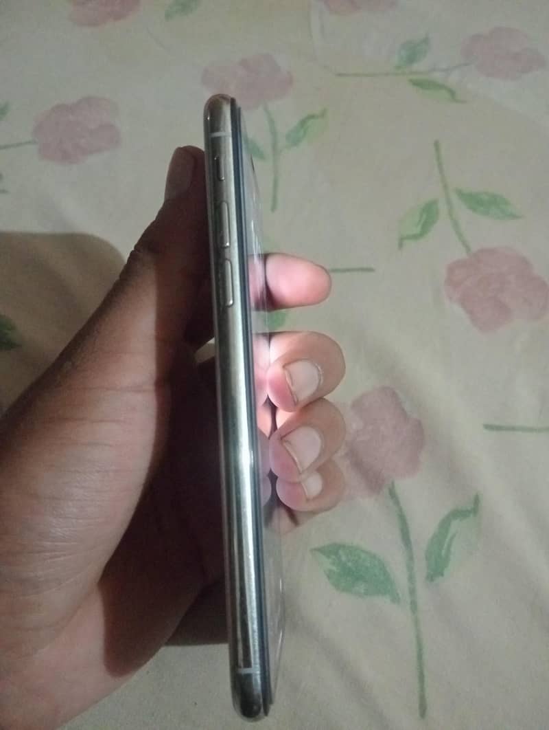 Apple iPhone X 1