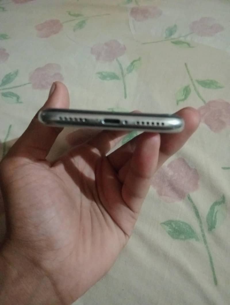 Apple iPhone X 2