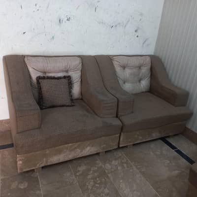5 seater poshish sofa