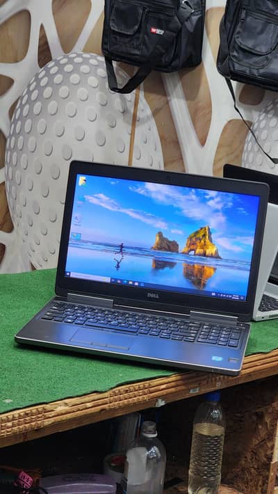 Dell precision 7730 i7 8th gen H processor 16gb dedicated graphic card