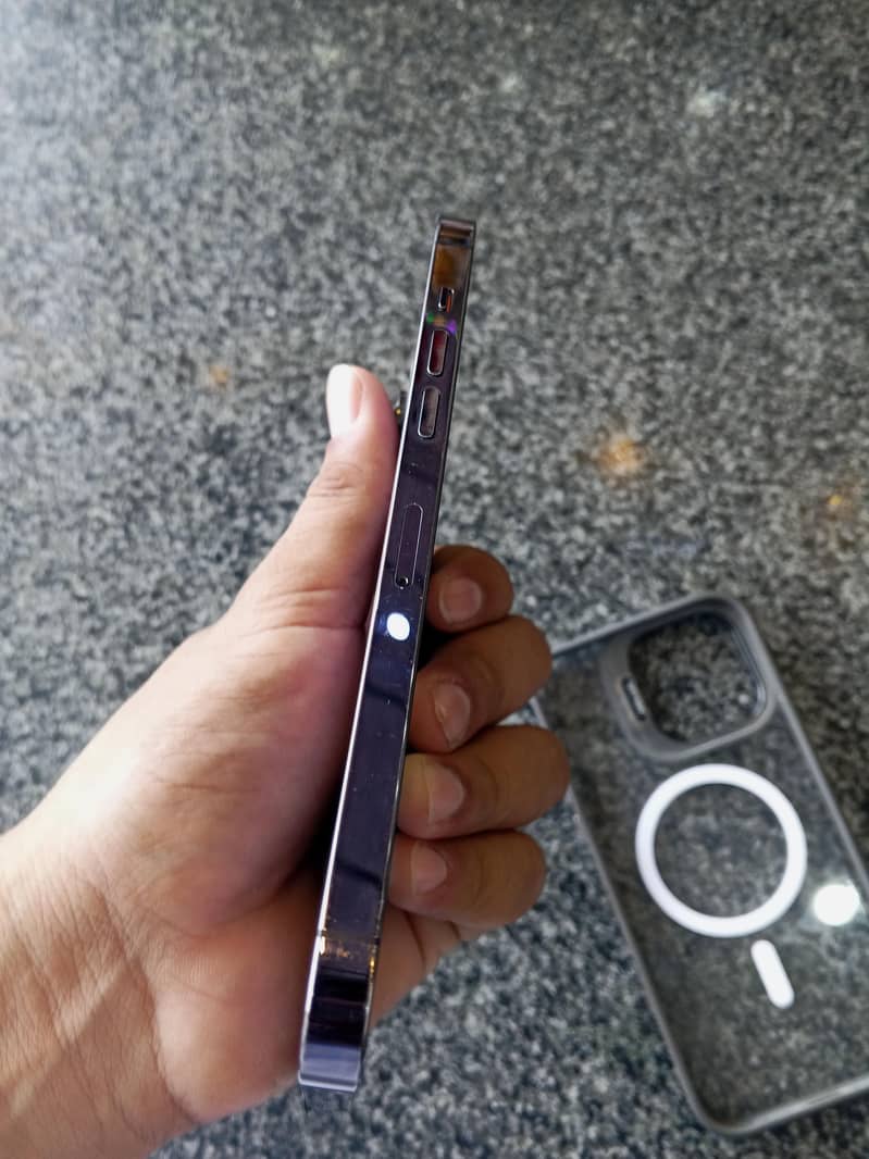 Apple iPhone 14 Pro Max 2