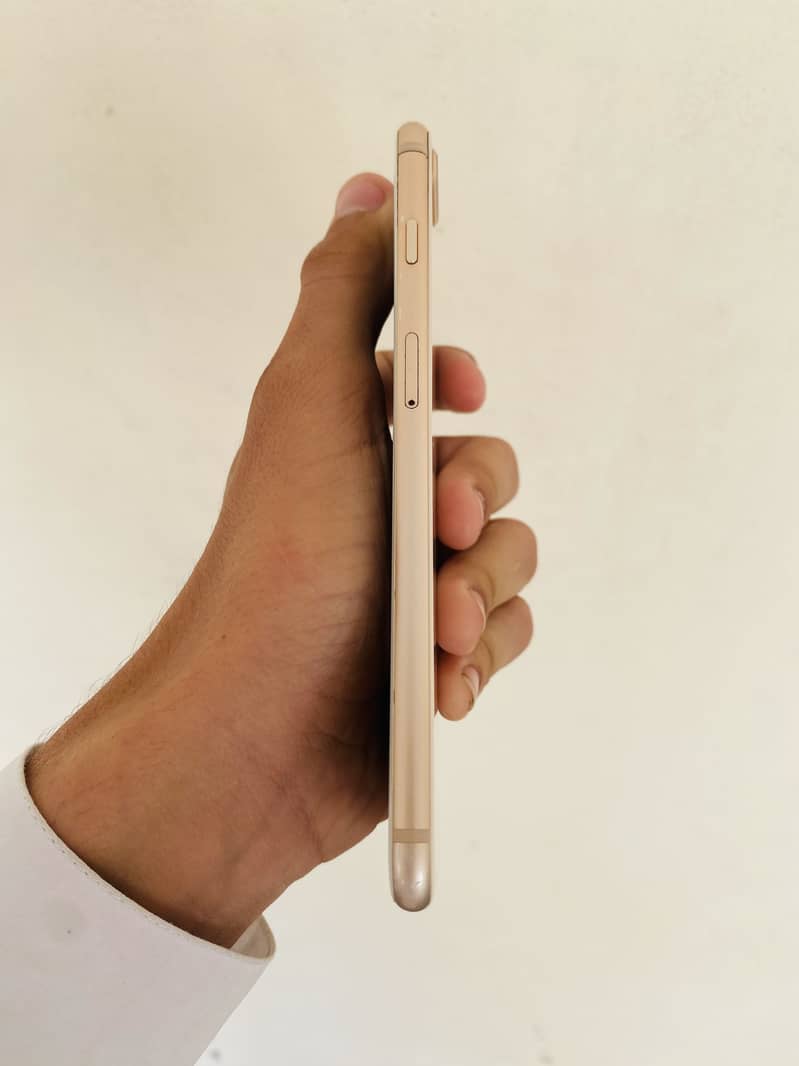 Apple iPhone 8 Plus jv 1