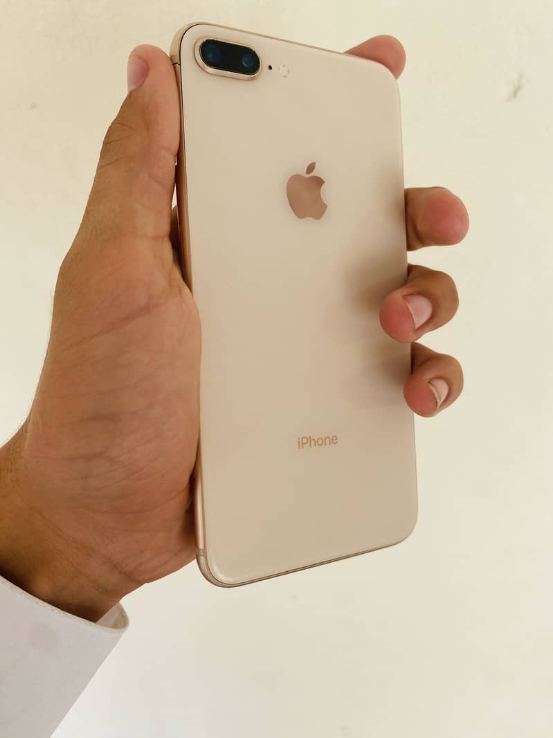 Apple iPhone 8 Plus jv 3