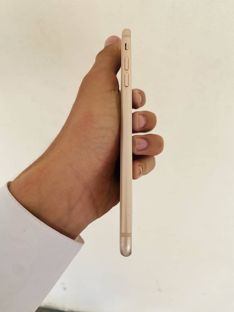 Apple iPhone 8 Plus jv 5