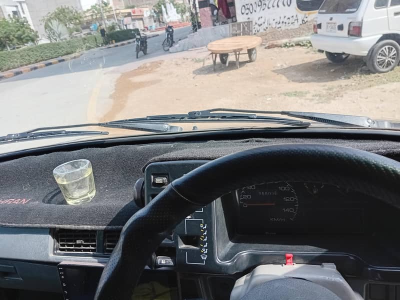 اسی انے دو اور پیٹرول پہ اندر پیسے چین ٹائر 70 پرسنٹ 2