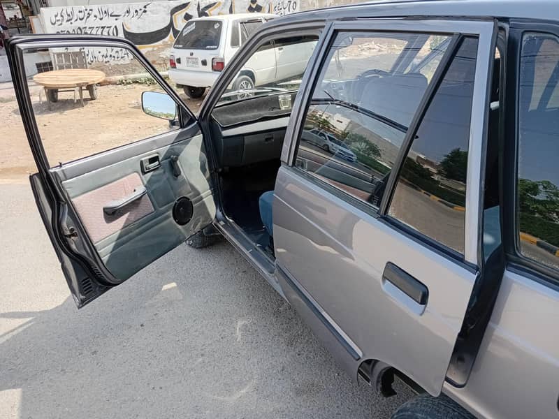 اسی انے دو اور پیٹرول پہ اندر پیسے چین ٹائر 70 پرسنٹ 7