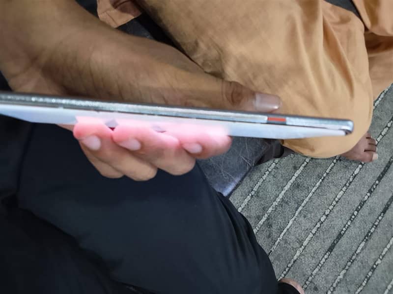 Tecno CAMON 40 Pro 6