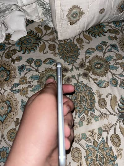 Apple iPhone SE