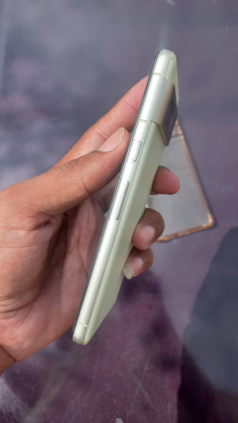 Google Pixel 7 2