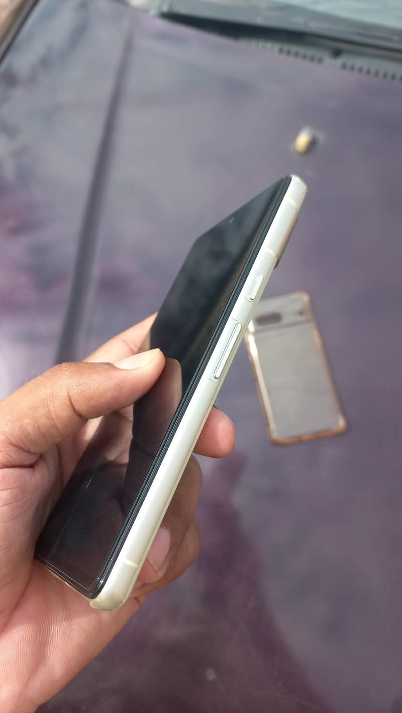 Google Pixel 7 6