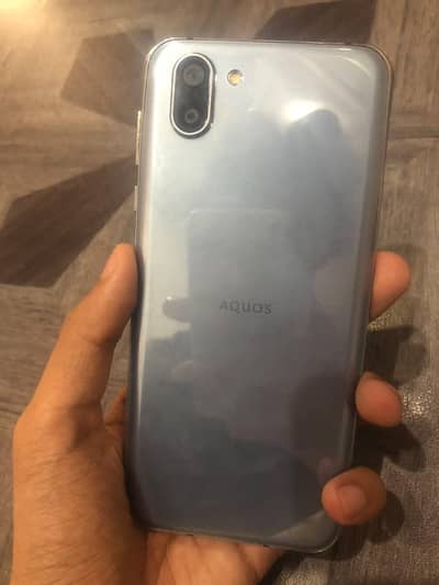 Sharp Aquos R2